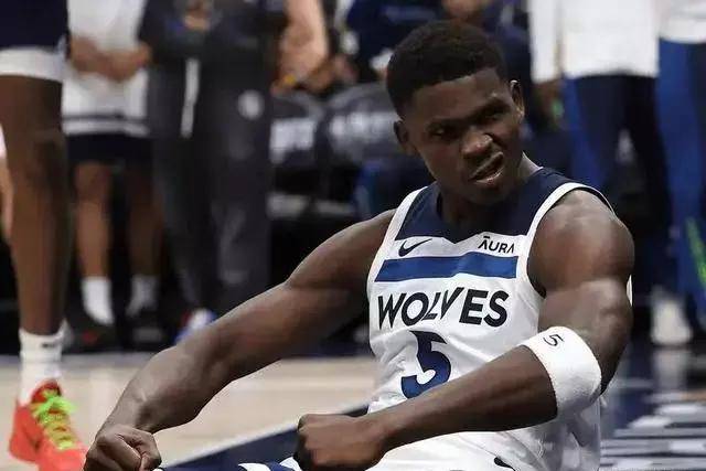 中国女篮66比94不敌澳大利亚 王思雨21分